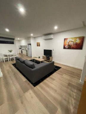 Luxury self contained 2 bedroom apartment